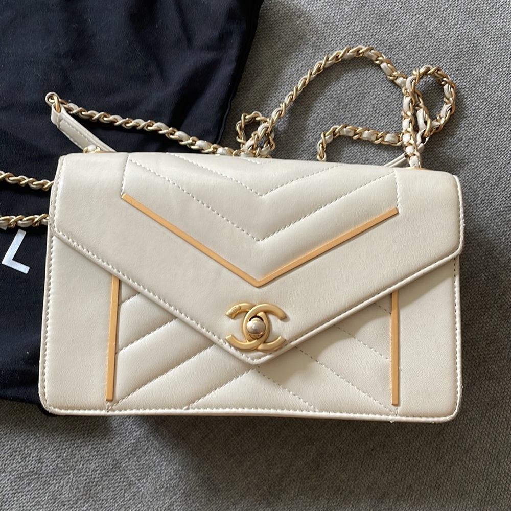 classic small envelope flap bag